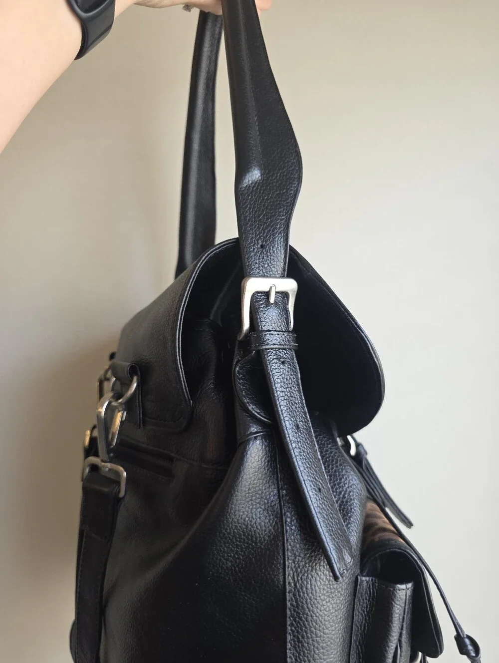 ✨ NWT Two Pretty Handcrafted Full Grain Leather Convertible Backpack ✨